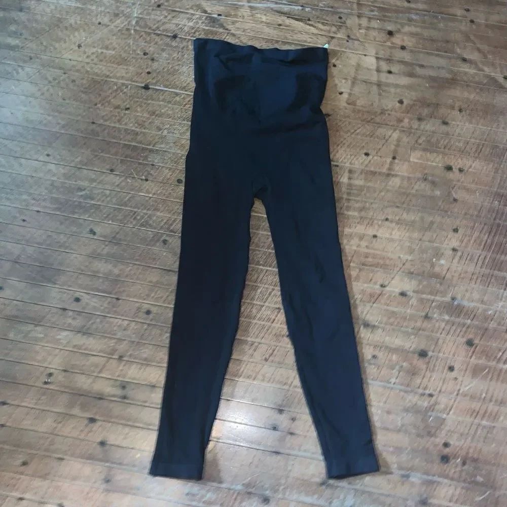 Spanx black high waisted M shapewear comfortable leggings